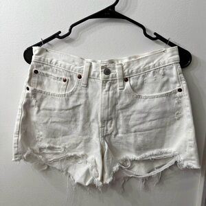 Abercrombie & Fitch the boyfriend short mid rise Size 26